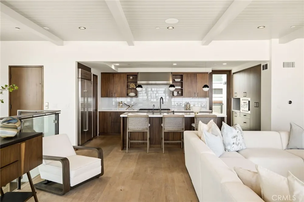 1120 Palm Drive Hermosa Beach, CA 90254