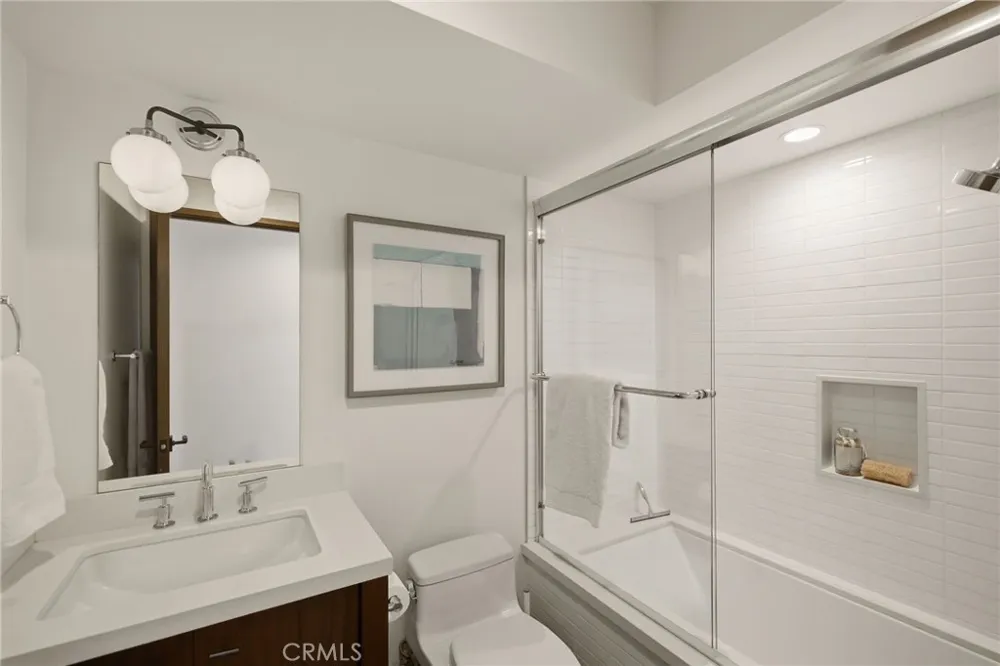 1120 Palm Drive Hermosa Beach, CA 90254