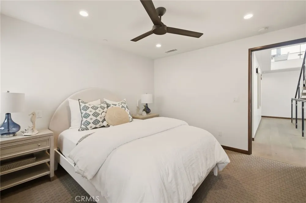 1120 Palm Drive Hermosa Beach, CA 90254