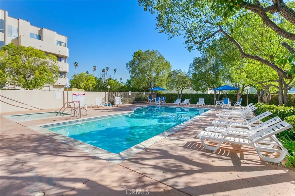 19350 Sherman Way #124 Reseda, CA 91335