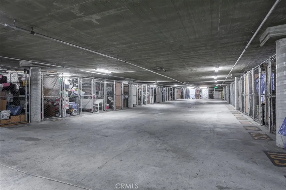 19350 Sherman Way #124 Reseda, CA 91335