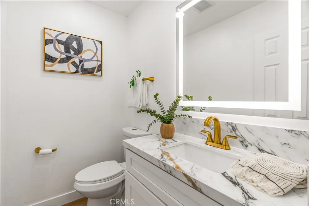 1425 E 23rd Signal Hill, CA 90755