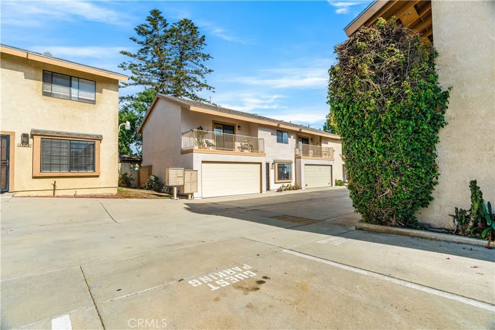 1425 E 23rd Signal Hill, CA 90755