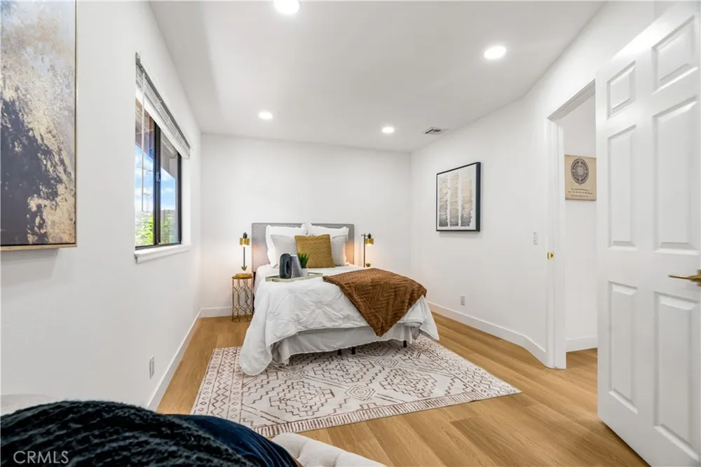 1425 E 23rd Signal Hill, CA 90755