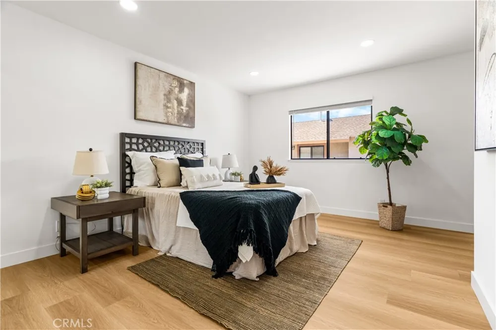 1425 E 23rd Signal Hill, CA 90755