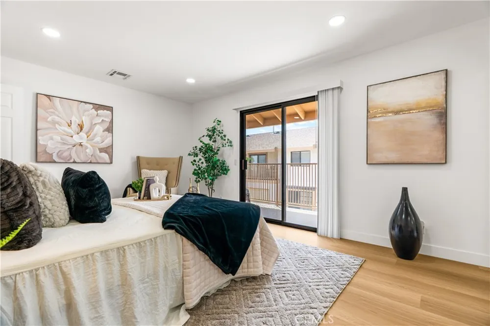 1425 E 23rd Signal Hill, CA 90755