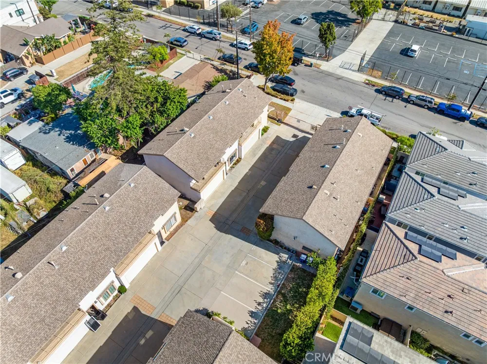 1425 E 23rd Signal Hill, CA 90755