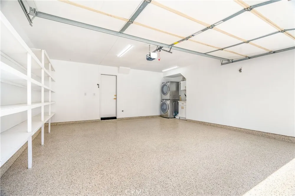 1425 E 23rd Signal Hill, CA 90755