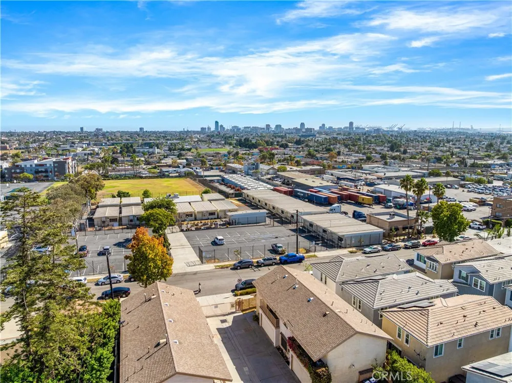 1425 E 23rd Signal Hill, CA 90755