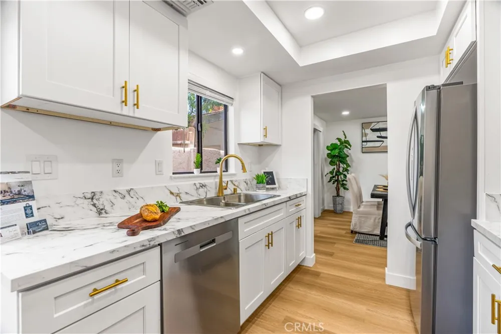 1425 E 23rd Signal Hill, CA 90755