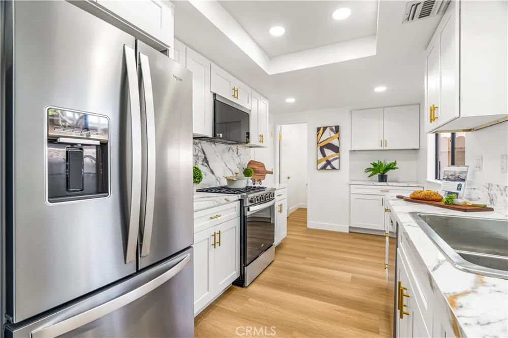 1425 E 23rd Signal Hill, CA 90755