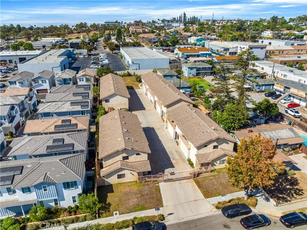 1425 E 23rd Signal Hill, CA 90755