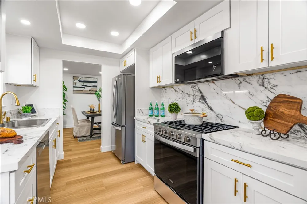1425 E 23rd Signal Hill, CA 90755