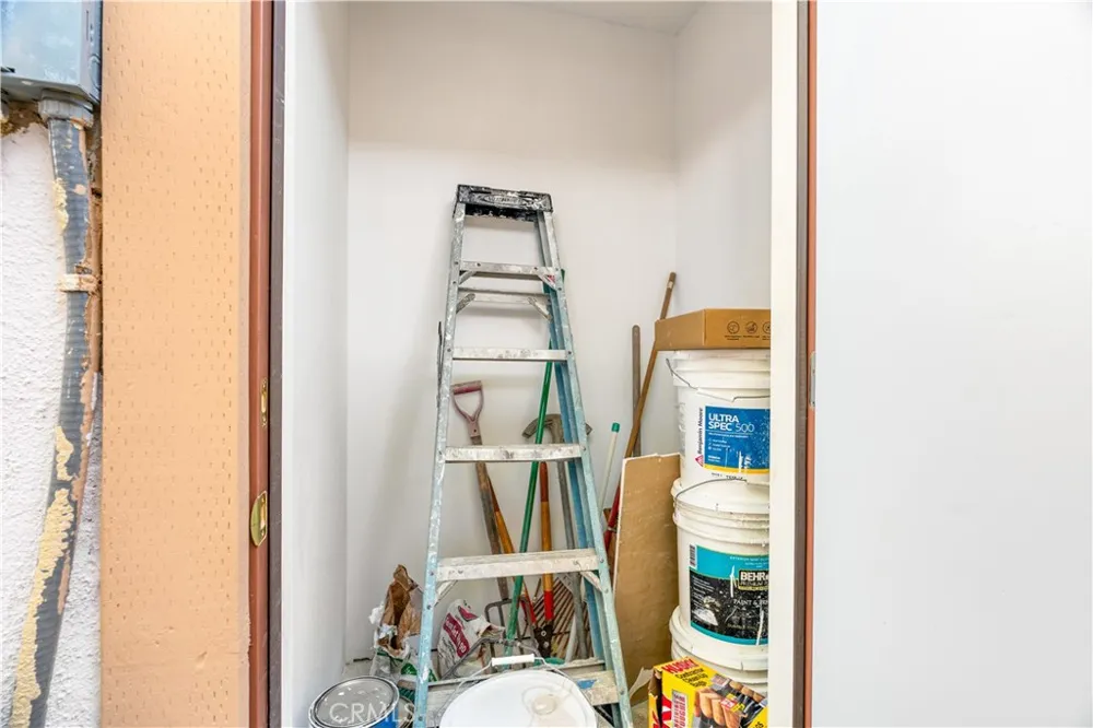 1425 E 23rd Signal Hill, CA 90755