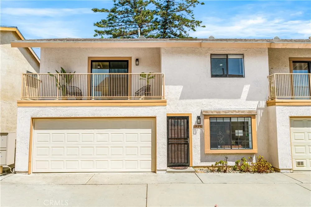 1425 E 23rd Signal Hill, CA 90755