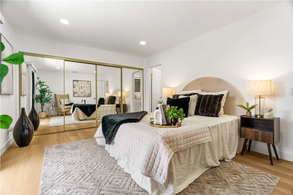 1425 E 23rd Signal Hill, CA 90755