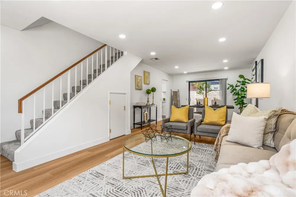 1425 E 23rd Signal Hill, CA 90755