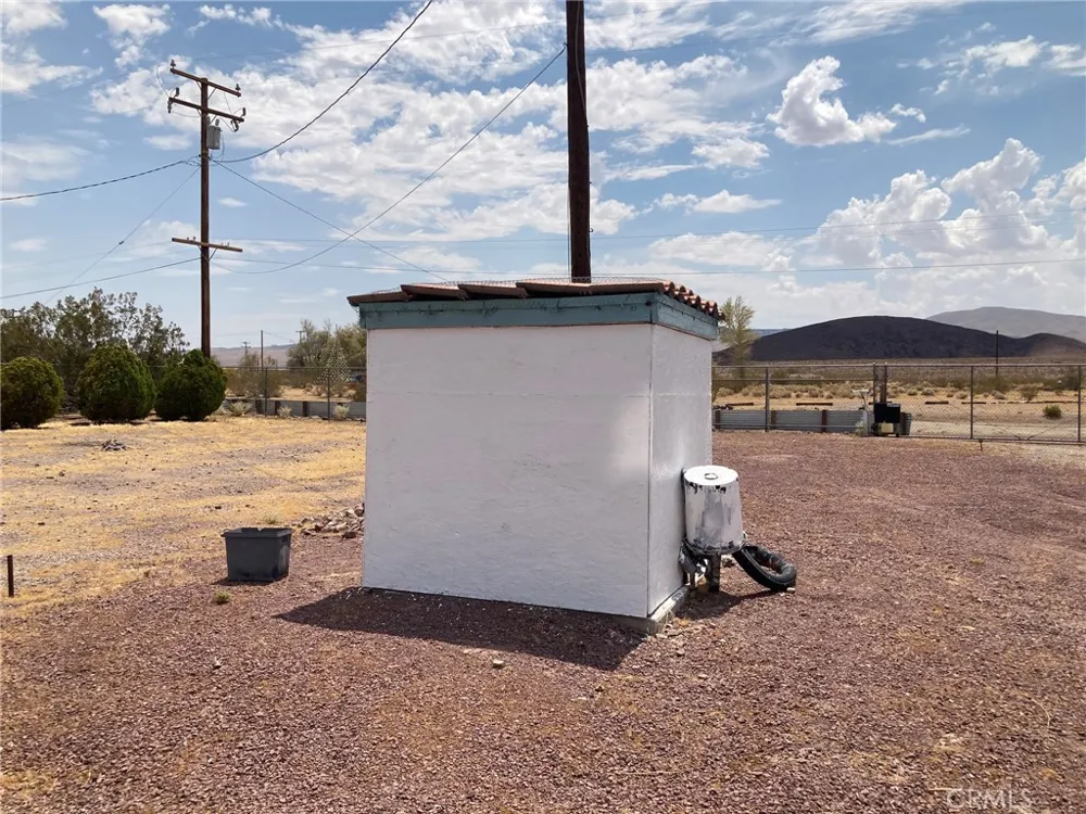 46822 Magney Newberry Springs, CA 92365