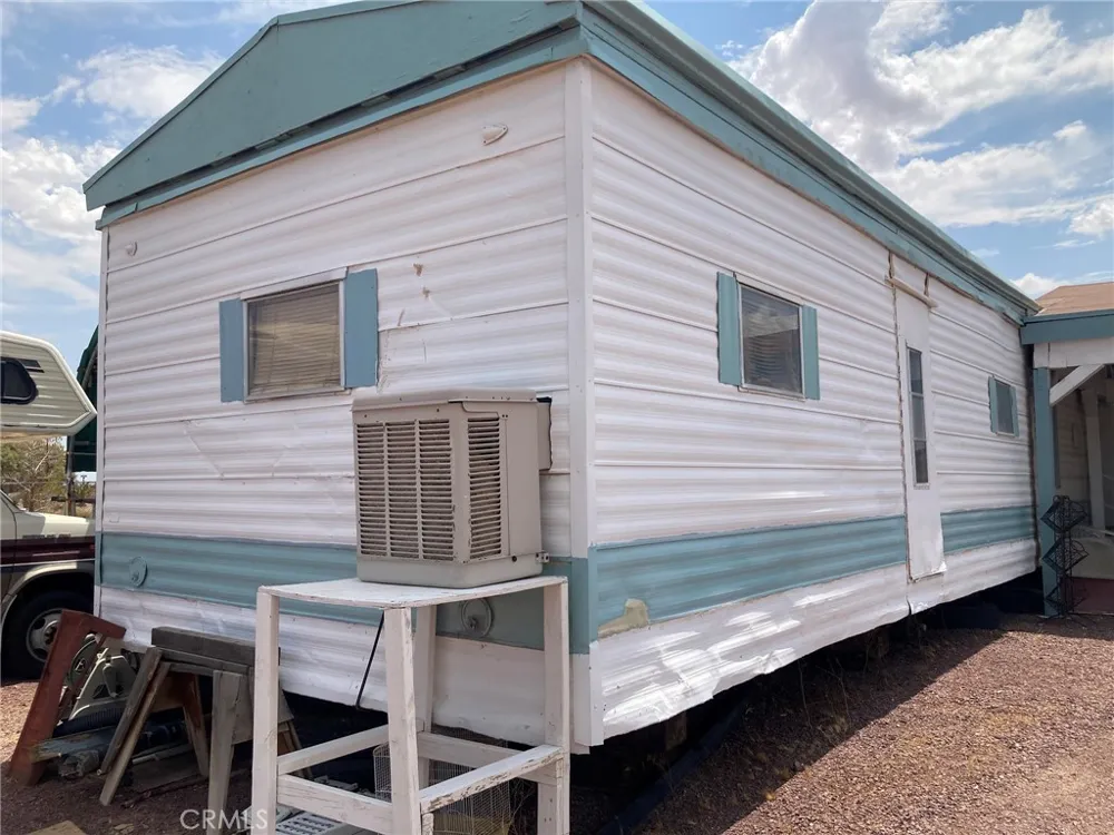 46822 Magney Newberry Springs, CA 92365