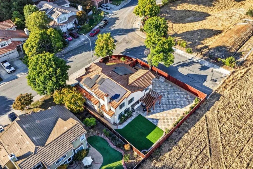 2729 Mira Bella Circle Morgan Hill, CA 95037