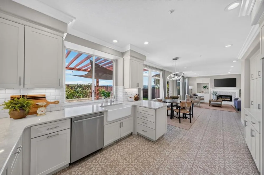 2729 Mira Bella Circle Morgan Hill, CA 95037