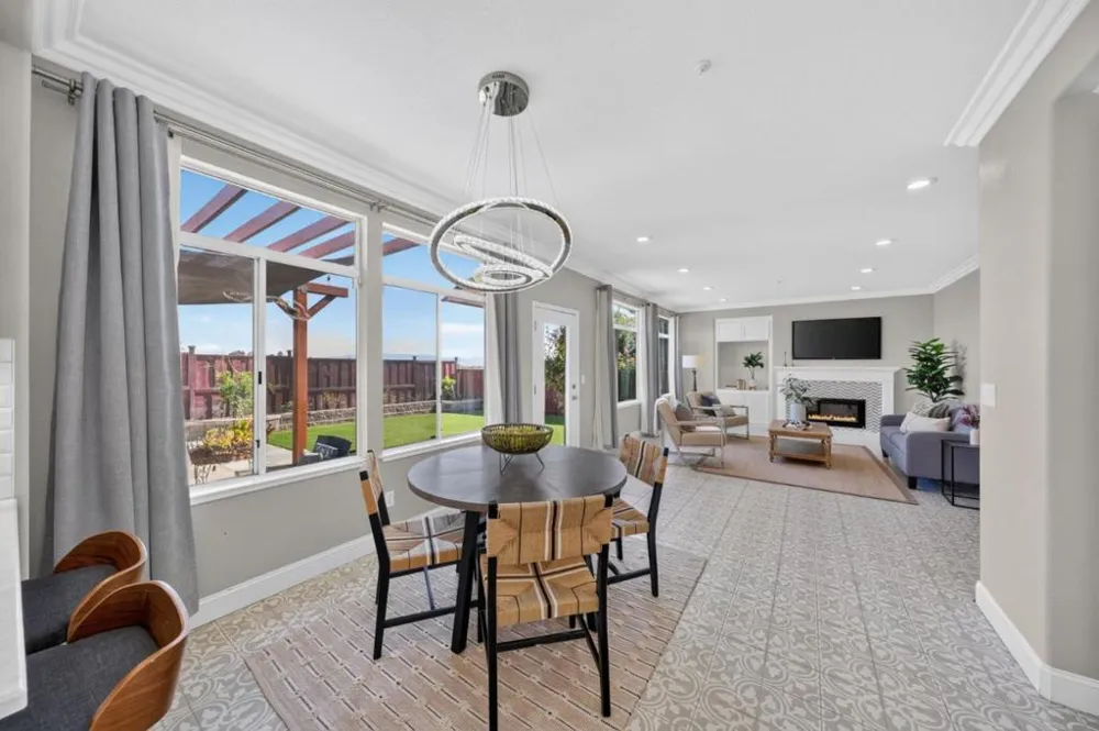2729 Mira Bella Circle Morgan Hill, CA 95037