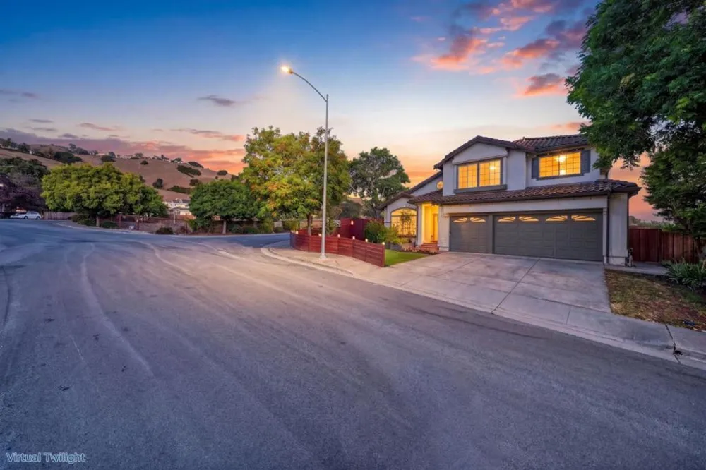 2729 Mira Bella Circle Morgan Hill, CA 95037