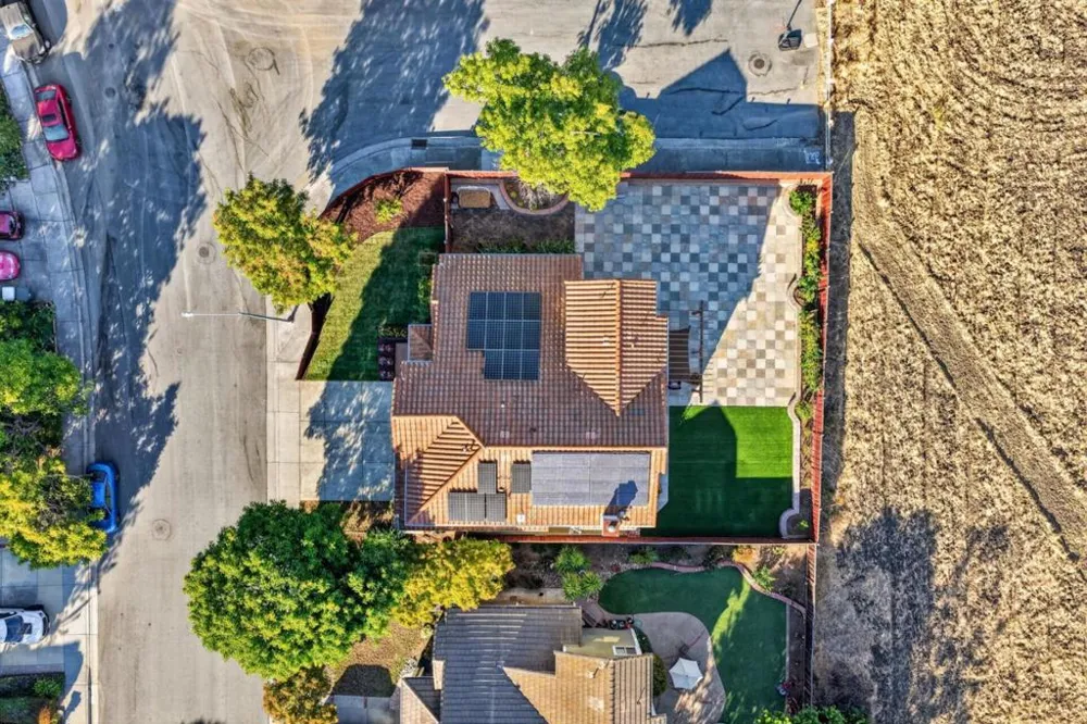 2729 Mira Bella Circle Morgan Hill, CA 95037