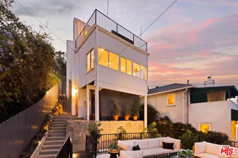 6837 Cahuenga Park Trail