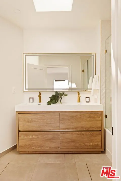 6837 Cahuenga Park Trail Los Angeles, CA 90068