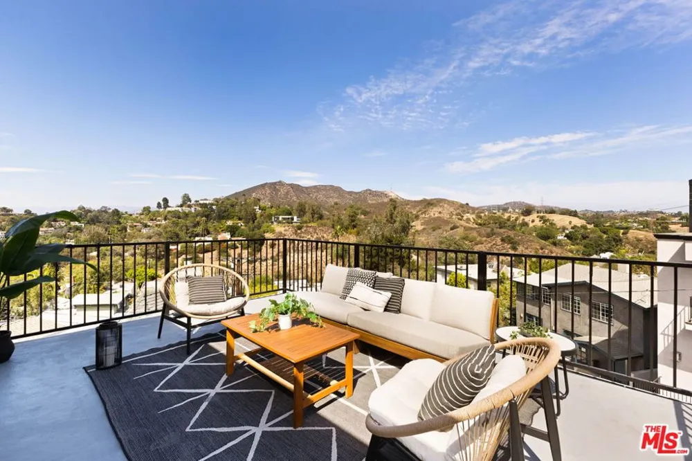 6837 Cahuenga Park Trail Los Angeles, CA 90068