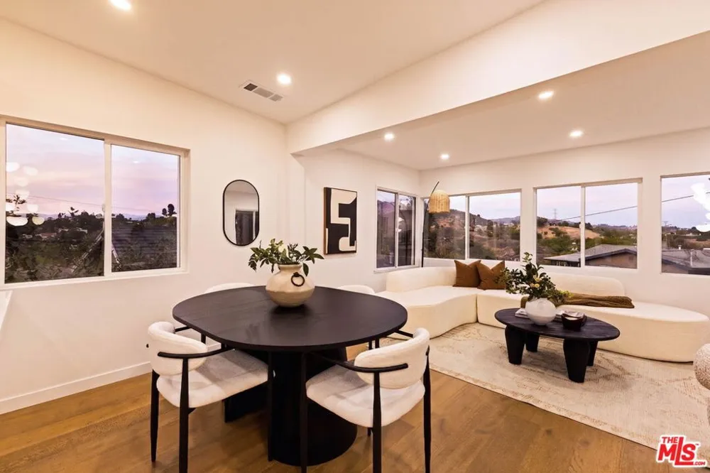 6837 Cahuenga Park Trail Los Angeles, CA 90068