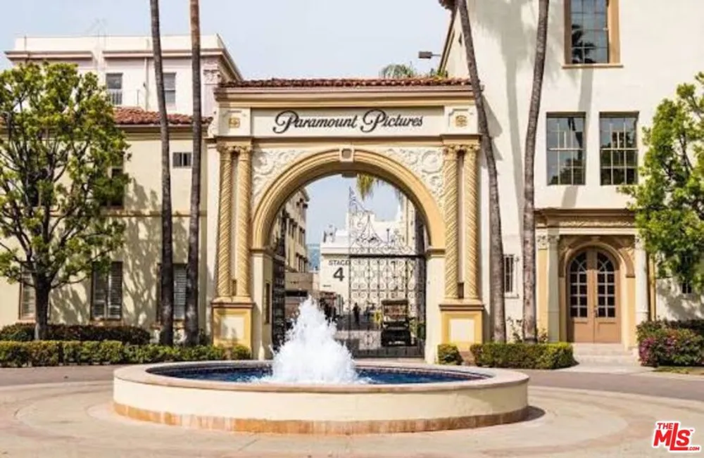 6837 Cahuenga Park Trail Los Angeles, CA 90068