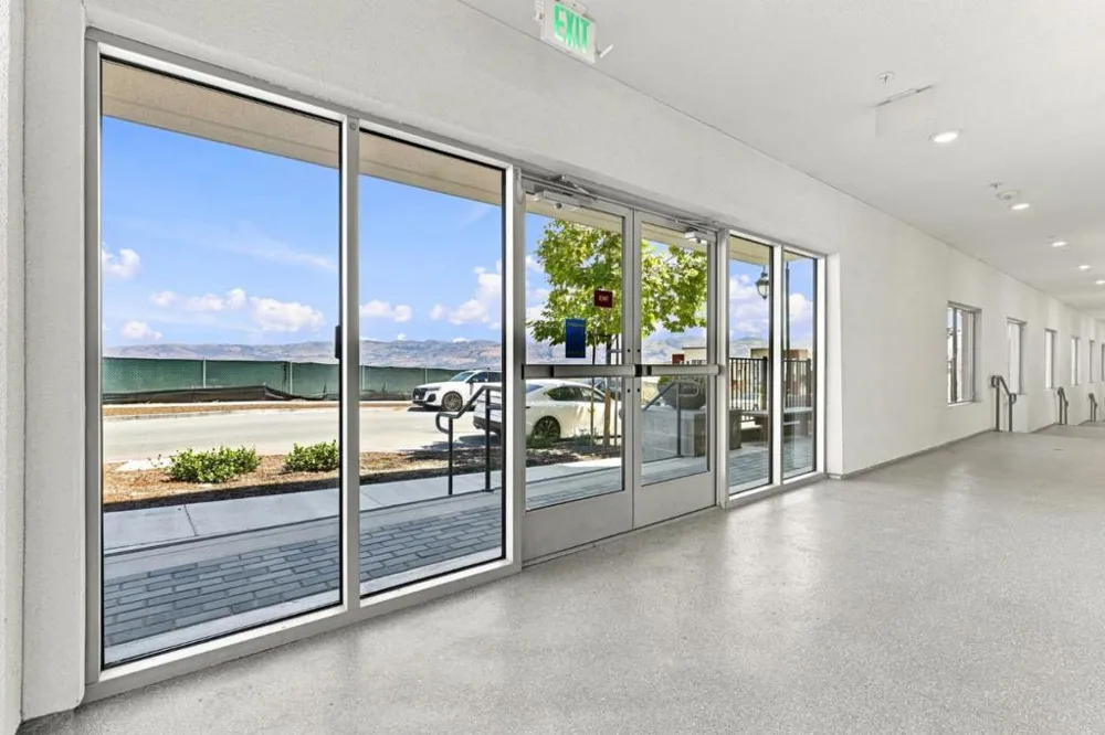 382 Llano De Los Robles Ave #Unit 9 San Jose, CA 95136