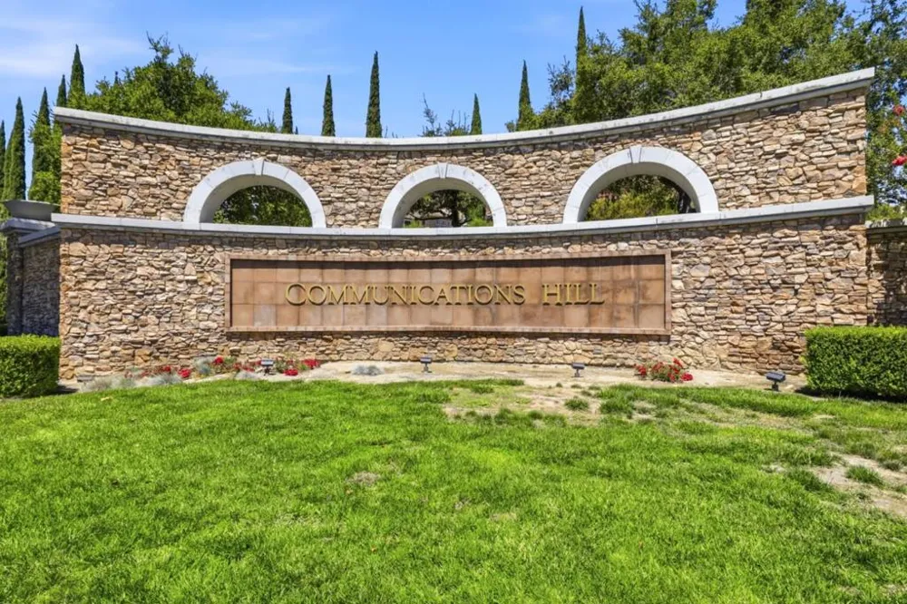 382 Llano De Los Robles Ave #Unit 9 San Jose, CA 95136