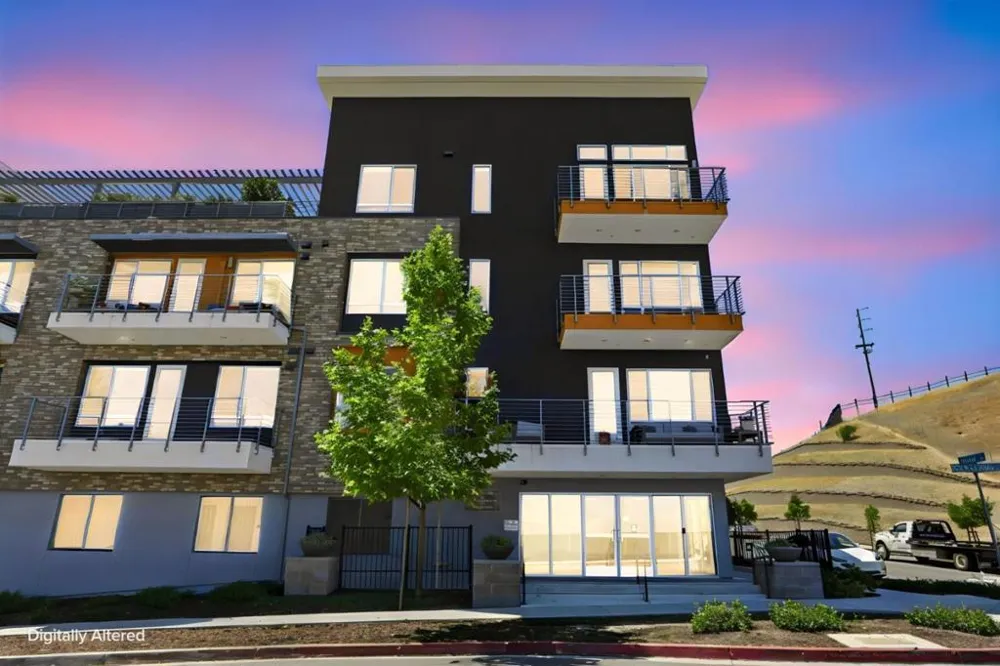 382 Llano De Los Robles Ave #Unit 9 San Jose, CA 95136
