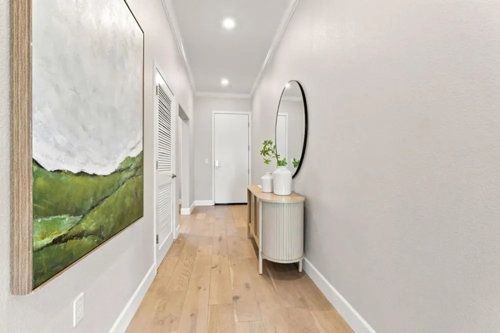 382 Llano De Los Robles Ave #Unit 9 San Jose, CA 95136