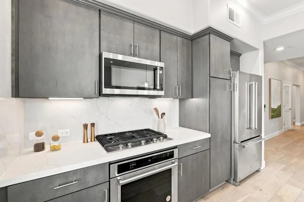382 Llano De Los Robles Ave #Unit 9 San Jose, CA 95136