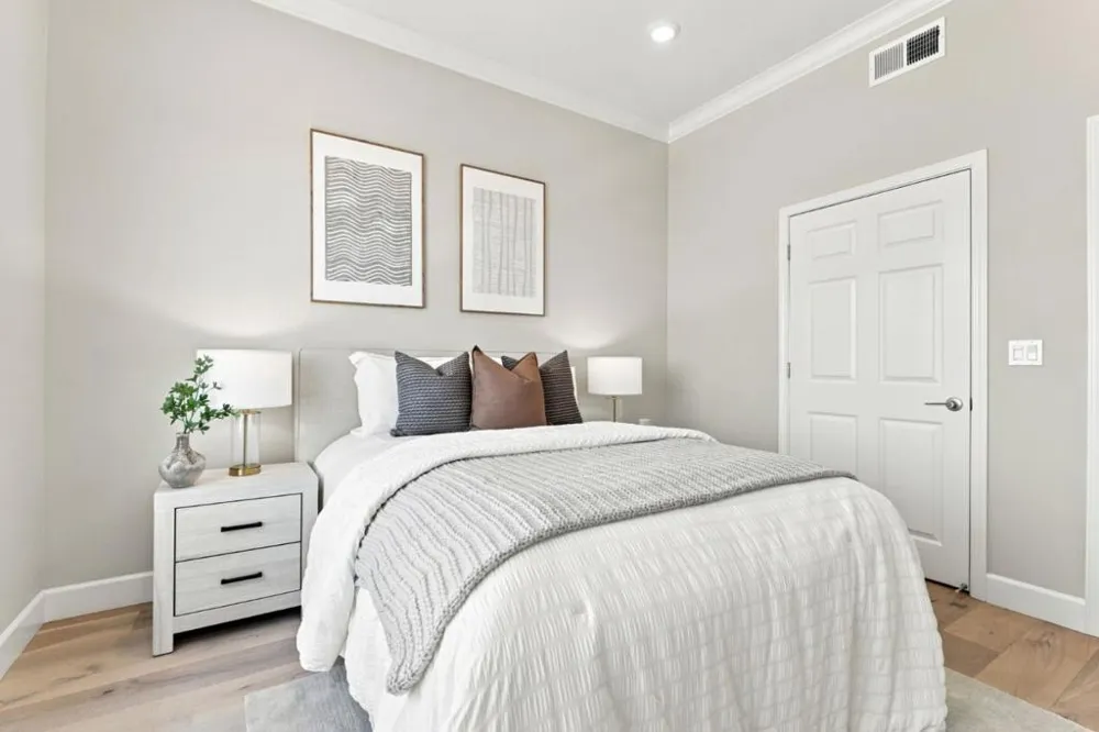 382 Llano De Los Robles Ave #Unit 9 San Jose, CA 95136