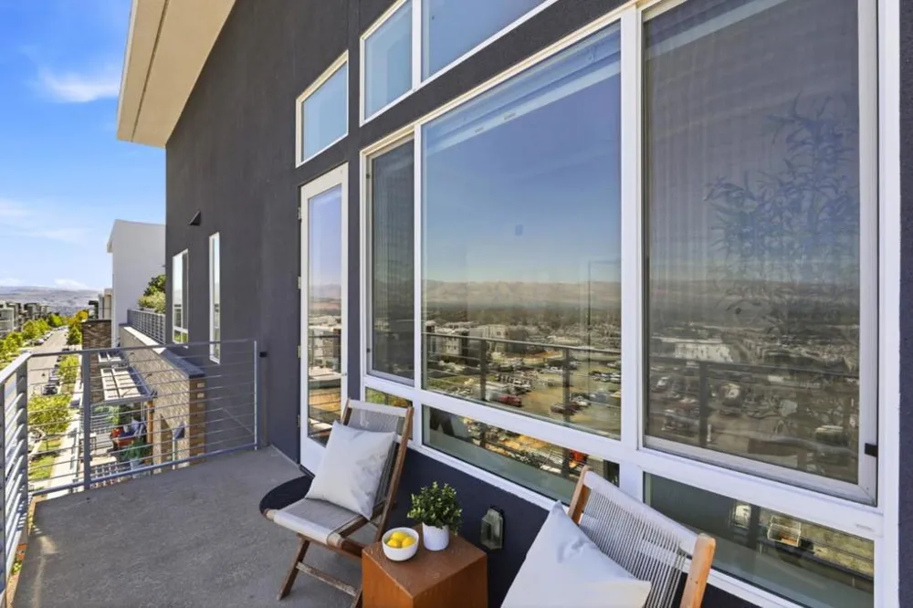 382 Llano De Los Robles Ave #Unit 9 San Jose, CA 95136