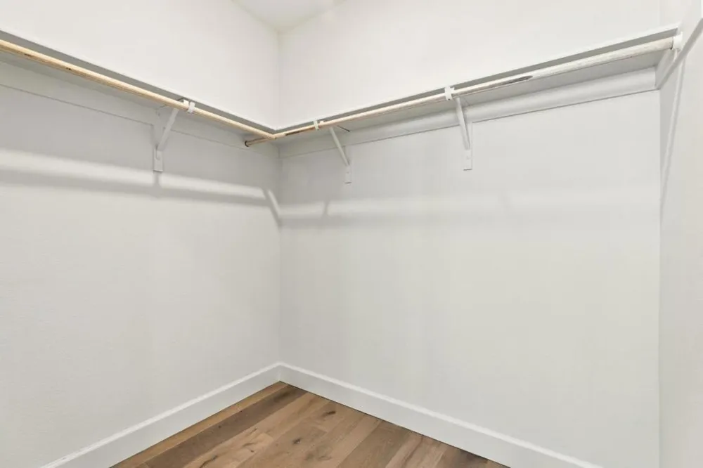 382 Llano De Los Robles Ave #Unit 9 San Jose, CA 95136