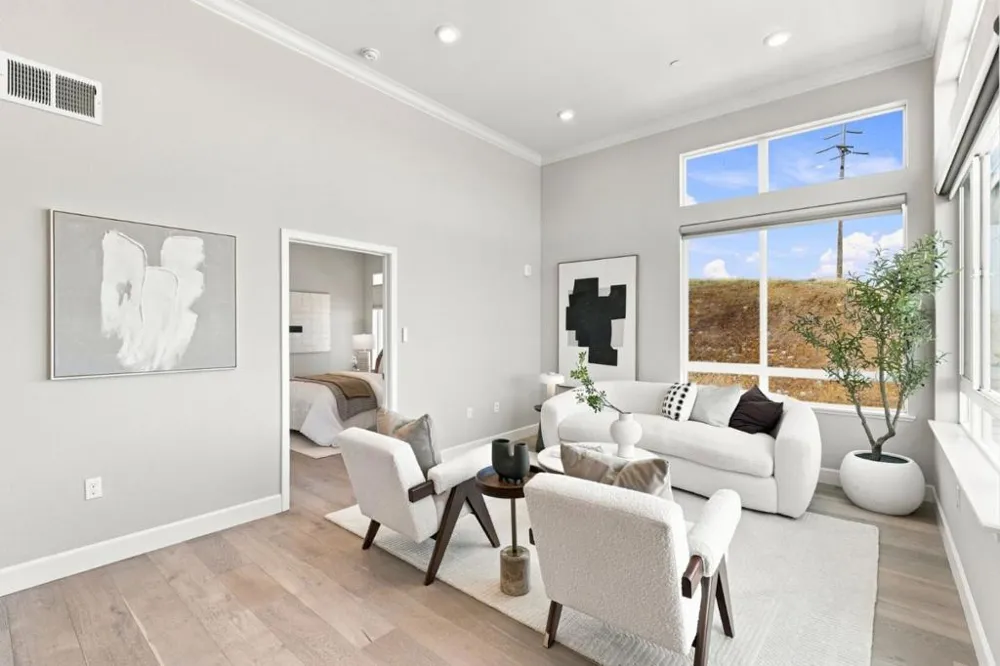 382 Llano De Los Robles Ave #Unit 9 San Jose, CA 95136
