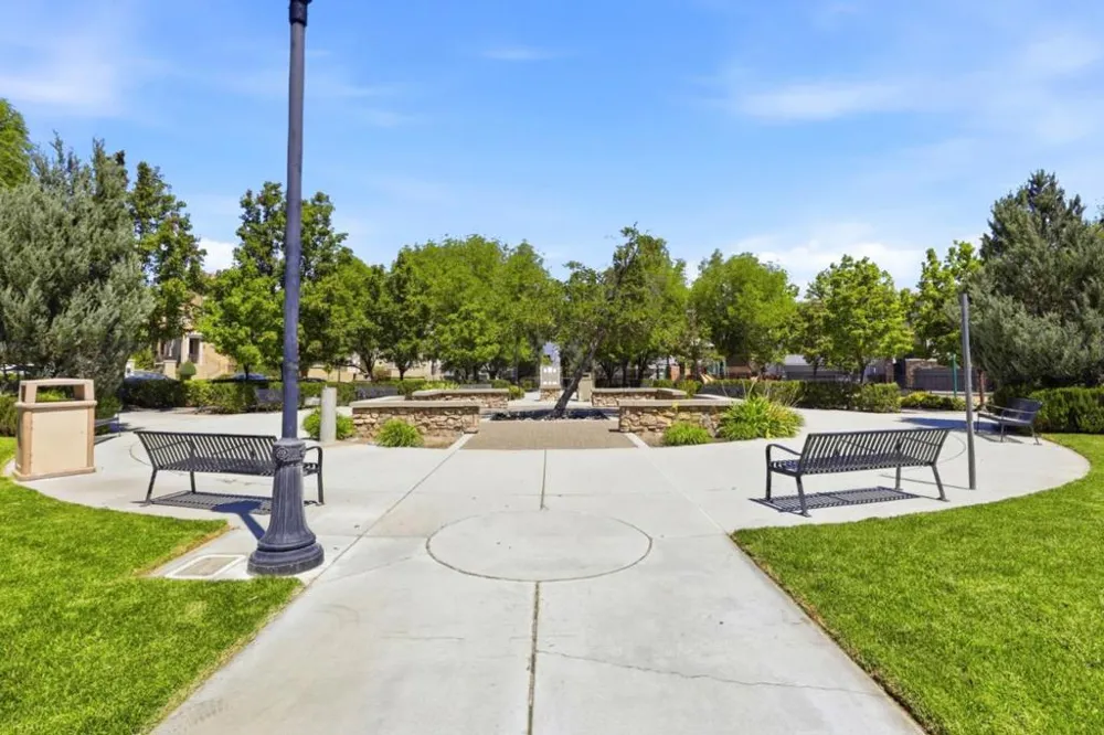 382 Llano De Los Robles Ave #Unit 9 San Jose, CA 95136