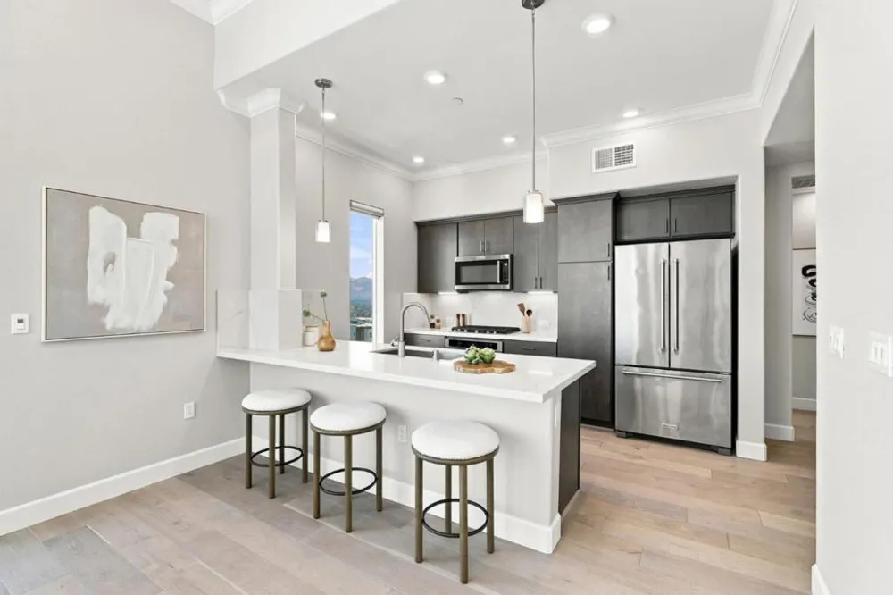 382 Llano De Los Robles Ave #Unit 9 San Jose, CA 95136