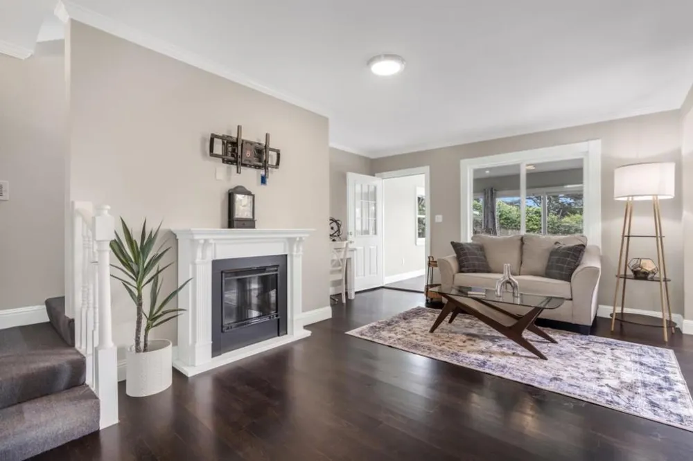 326 Channing Way Pacifica, CA 94044