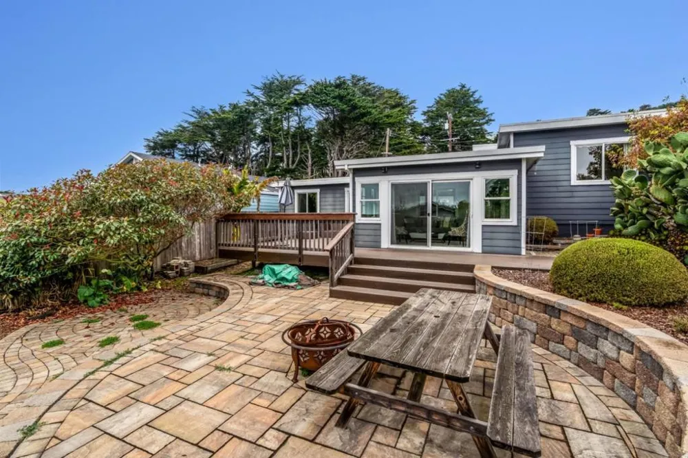 326 Channing Way Pacifica, CA 94044