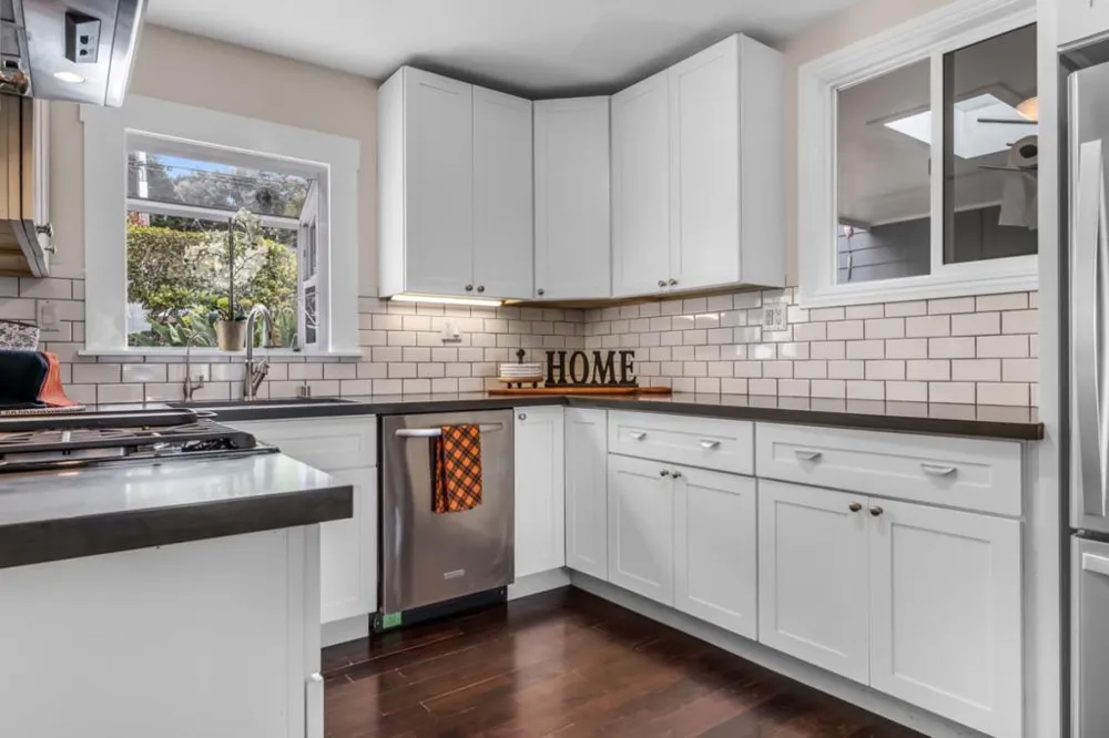 326 Channing Way Pacifica, CA 94044