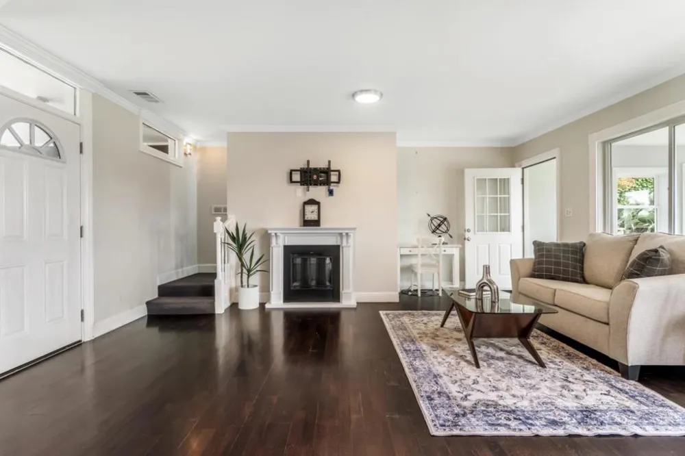 326 Channing Way Pacifica, CA 94044