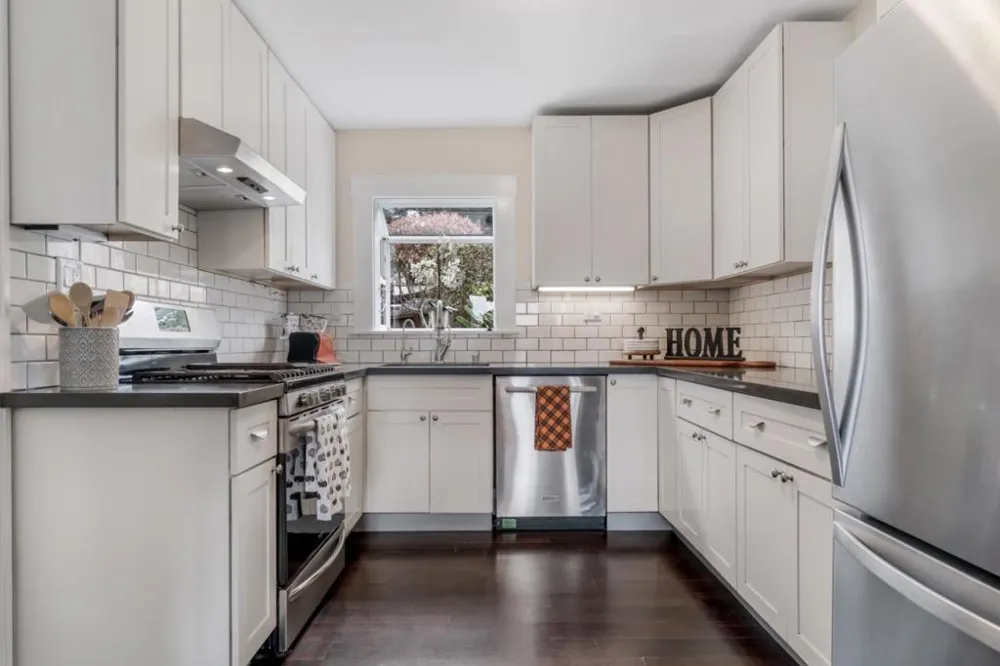 326 Channing Way Pacifica, CA 94044