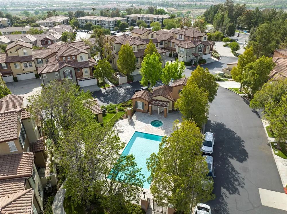 28157 Ashbrook Valencia, CA 91354